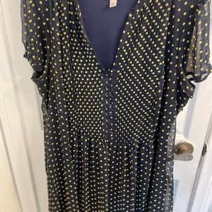 Size 20. Cb Established 1962. Polka Dot Dress. Buttons in front. A-Line.
